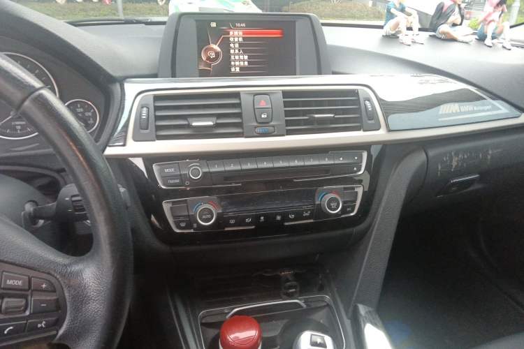 Used BMW 3 Series 2016 320Li Ambition Model
