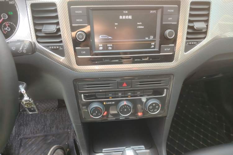 Used Volkswagen Golf Sportsvan 2019 280TSI Automatic Trendy Model China VI Standard Audio And AC Panel