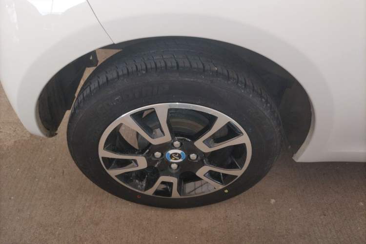 Used Brilliance Xinri i03A 2021 318 km 31.45 kWh Exterior 3