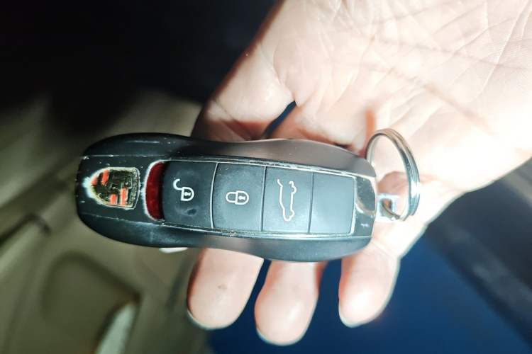 Used Porsche Cayenne 2011 Cayenne 3.0T Vehicle Key