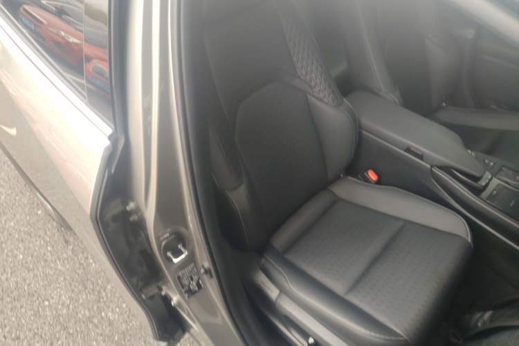 Used Lexus UX 2020 260h Explore & Adventure Edition