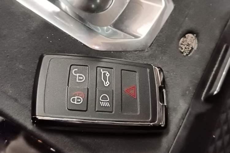 Used Land Rover Range Rover Evoque 2023 Aurora L 249 PS Luxury Edition
