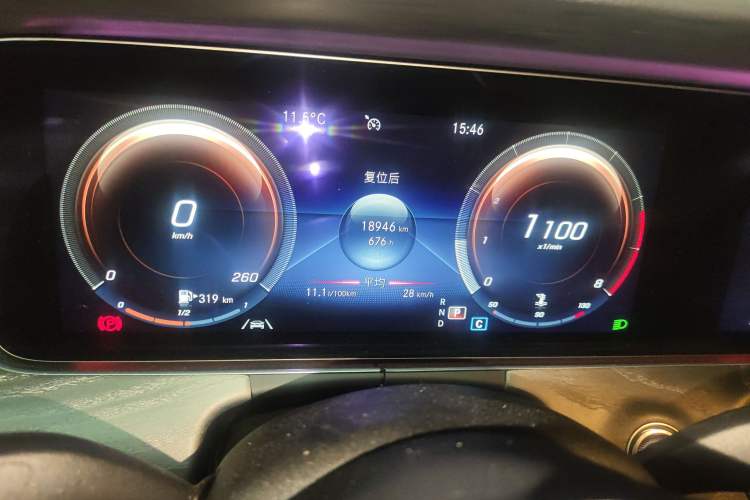 Used Mercedes-Benz CLS 2021 CLS 300 Luxury Model Odometer Close Up