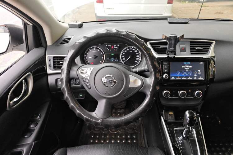 Used Nissan Sylphy 2016 1.6XV CVT Smart Enjoyment Version Steering Wheel