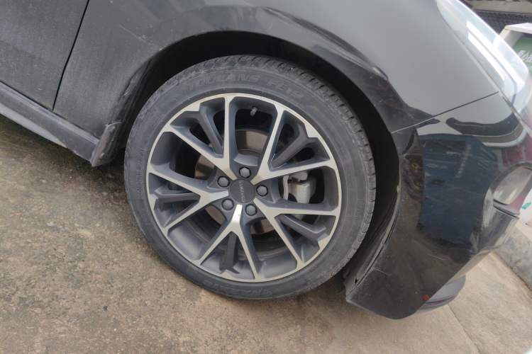 Used Lynk & Co 03 2021 1.5TD DCT Jing Champion Edition Right Front Wheel Hub