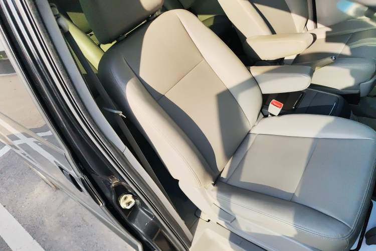 Used JAC Group Refine M5 2016 2.0T Gasoline Manual Business Edition