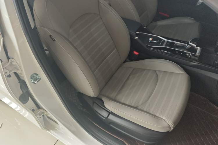 Used Kia K3 2023 1.5L CVT Luxury Edition
