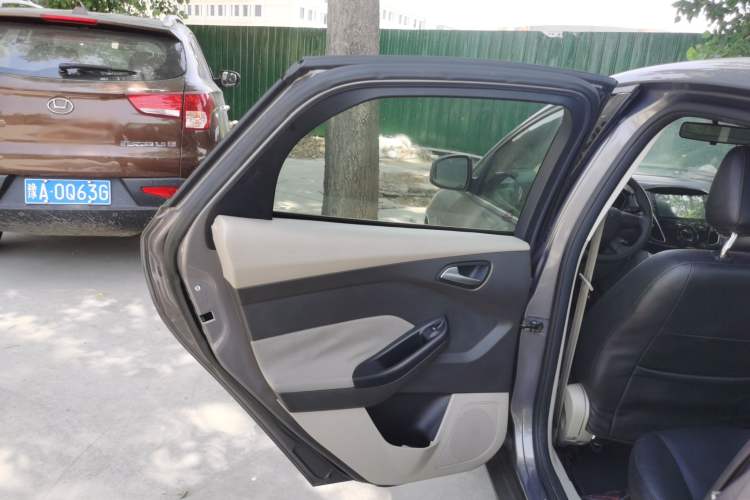 Used Ford Focus 2012 Sedan 1.6L Automatic Comfort Model
