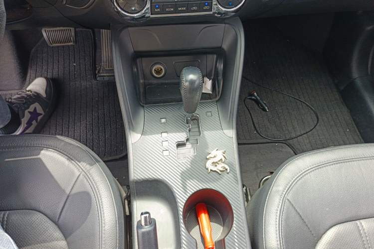 Used Hyundai ix35 2010 2.0L Automatic Two-Wheel Drive Elite Edition GLS Gear Lever