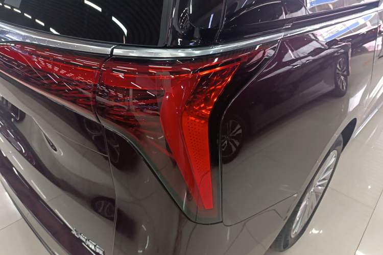 Used Buick Century 2023 2.0T Six-Seater Yinshi Edition Exterior 3