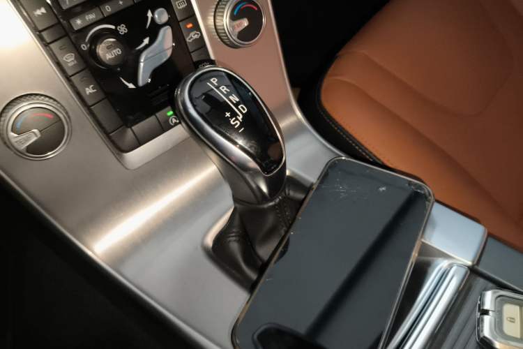 Used Volvo S60 2019 S60L T3 Intelligent Upgrade Edition Gear Lever