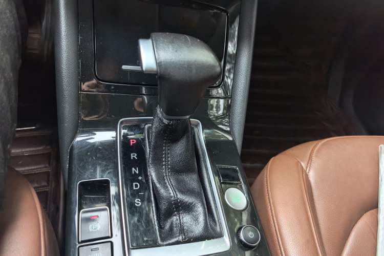 Used BORGWARD BX5 2017 25TGDI Automatic Two-Wheel Drive Fashion Model
