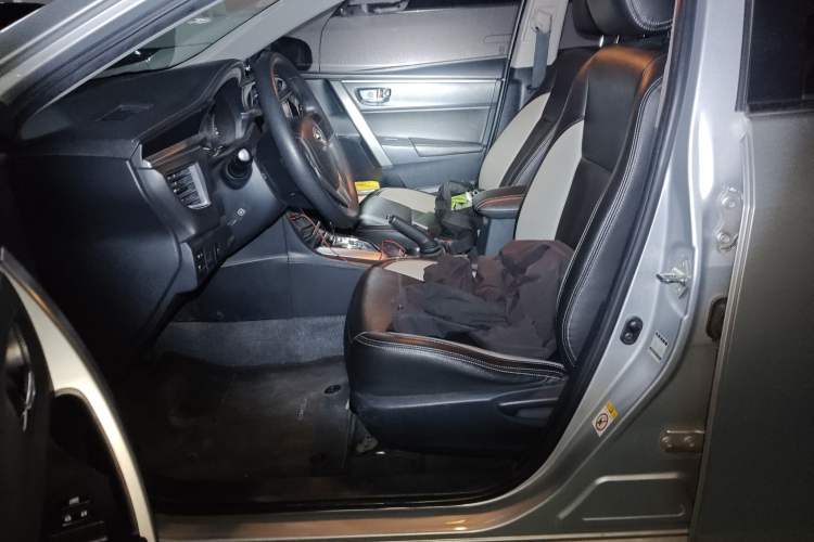 Used Toyota Corolla 2017 1.2T CVT GL
