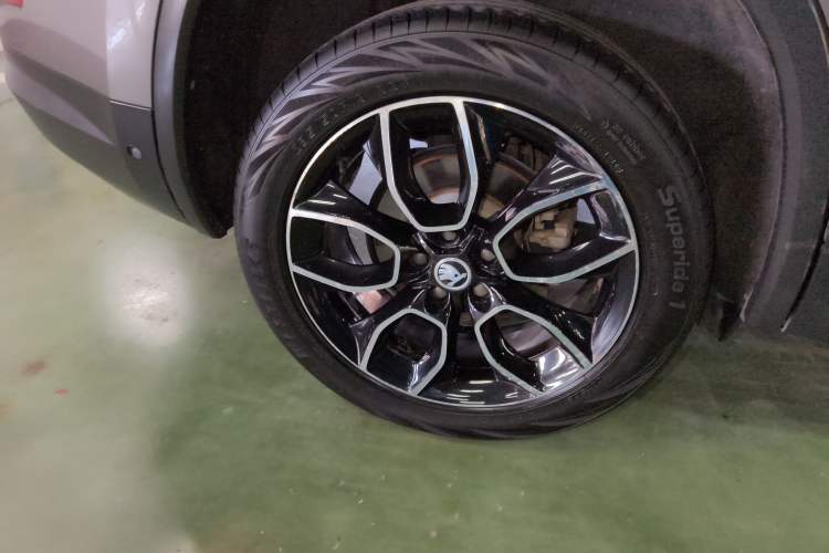 Used Skoda Kodiaq 2019 TSI330 7-Seater Two-Wheel-Drive Luxury Enjoyment Edition China V Emission Standard