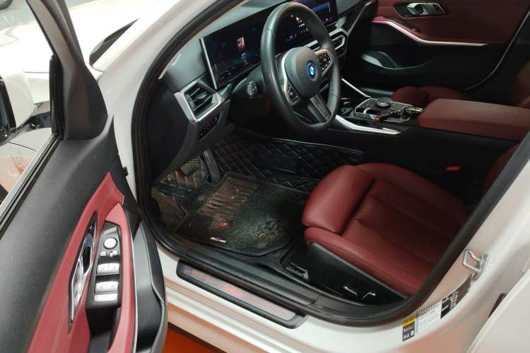 Used BMW i3 2022 eDrive 35 L
