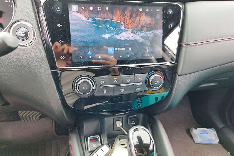 Used Nissan Qashqai 2021 2.0L CVT Luxury Edition Audio And AC Panel