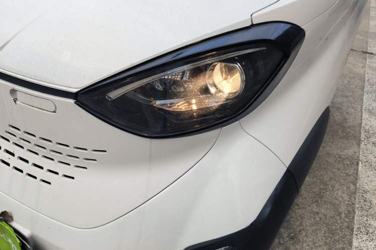 Used Baojun E100 2019 250KM Smart Drive Edition Left Front Headlight