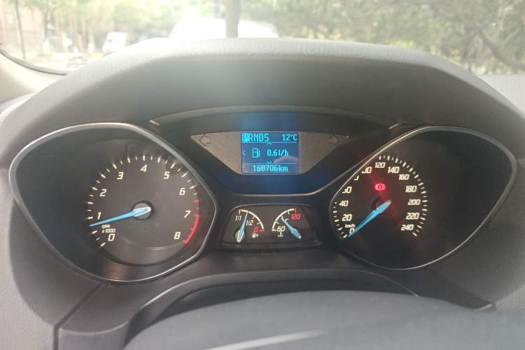 Used Ford Focus 2012 Sedan 1.6L Automatic Fashion Edition