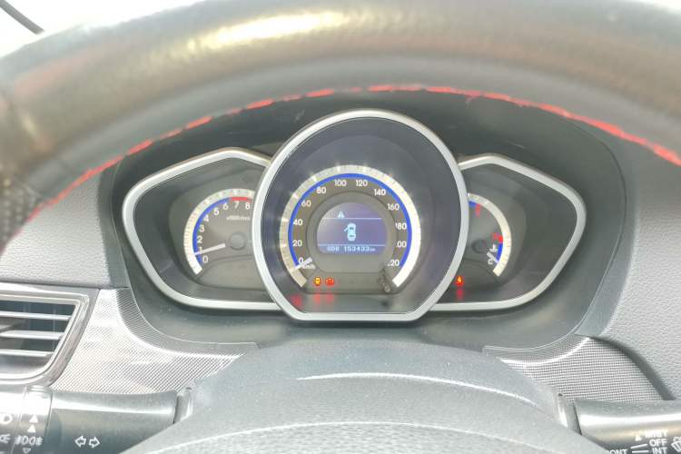 Used Soueast V6 Lingshi 2014 1.5L Manual Luxury Edition for Women Instrument Cluster