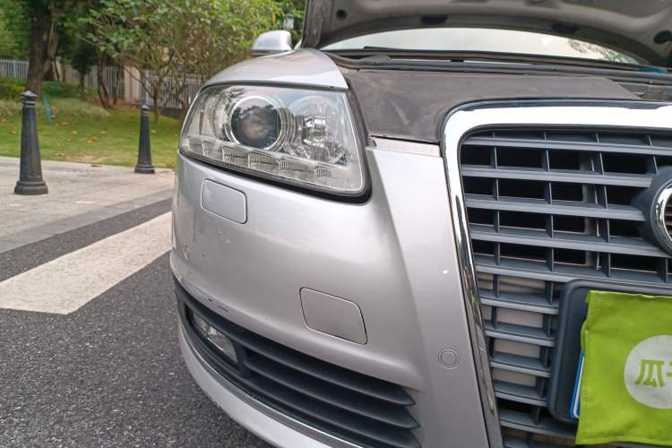 Used Audi A6L 2011 2.0 TFSI Automatic Standard Edition Right Front Headlight