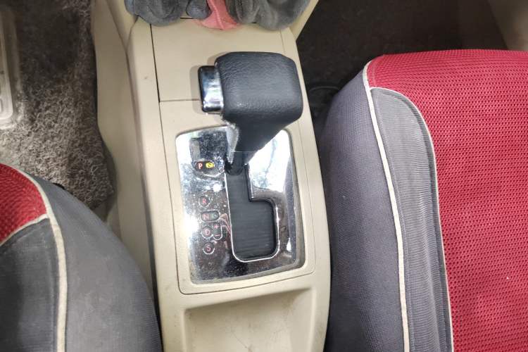 Used Volkswagen Polo 2009 Jingqu 1.6L Automatic Elegant Edition Gear Lever