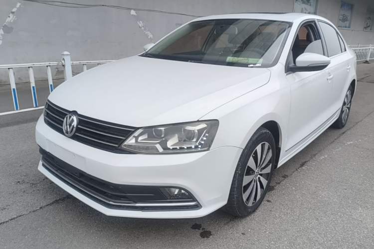 Used Volkswagen Sagitar 2017 230TSI Automatic Comfort Version