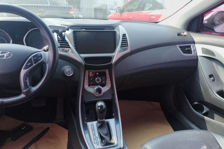 Used Hyundai Elantra (5th Generation / Langdong) 2013 1.6L Automatic Leading Model
