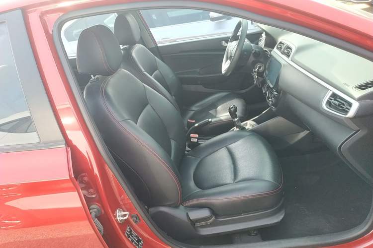 Used Hyundai Verna (older generation) 2020 1.4L Manual GL Refreshed Edition Right Front Seat