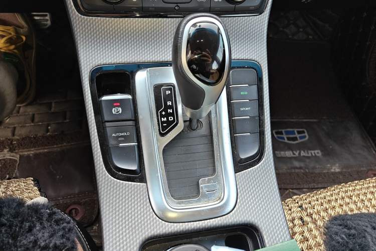 Used Geely Auto Emgrand GS 2016 Sport Edition 1.3T Automatic ZhenShang Model Gear Lever