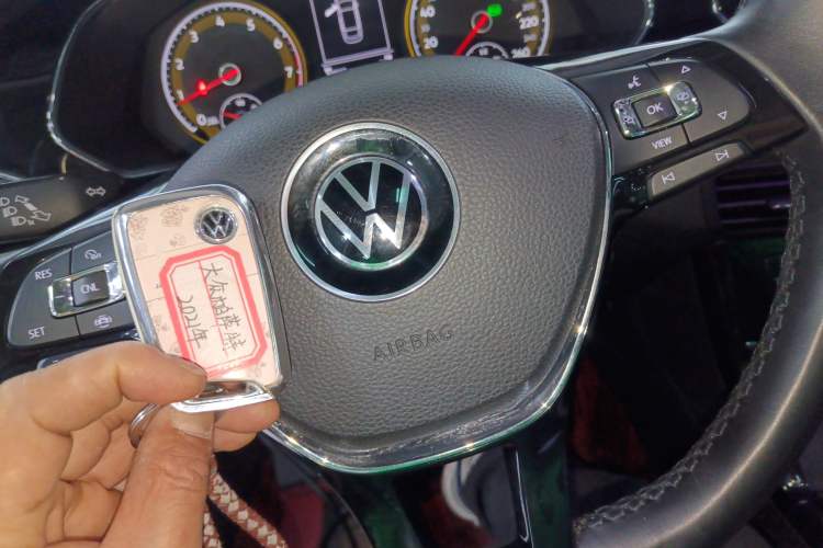 Used Volkswagen Passat 2020 Facelift 330TSI Elite Edition China VI Standard
