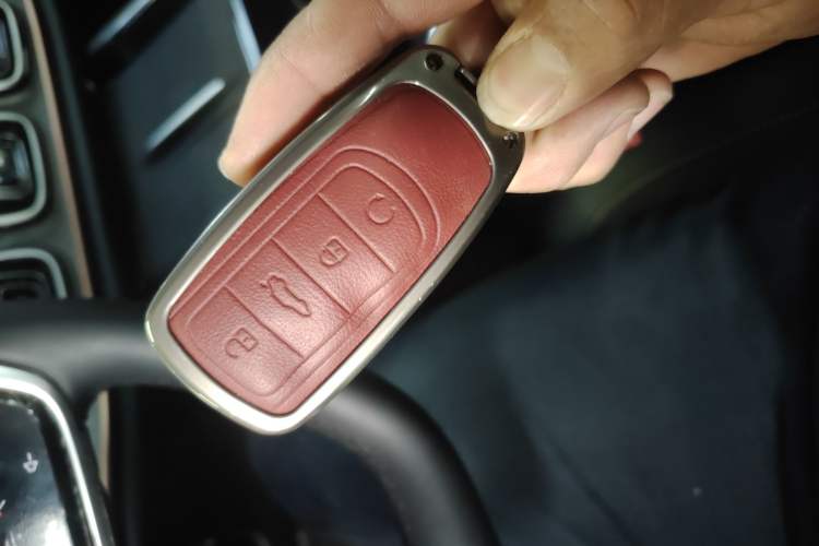 Used Chery Tiggo 9 2025 2.0T Dual-Clutch Two-Wheel Drive Comfort Edition 7 Seats
