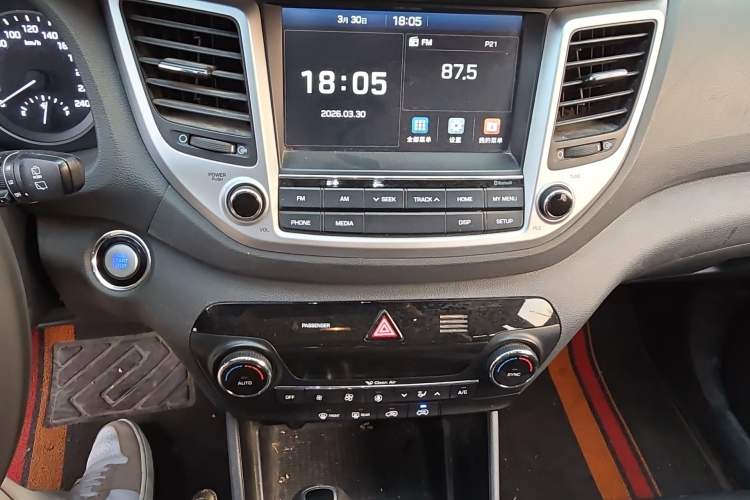 Used Hyundai Tucson 2015 1.6T Dual-Clutch Two-Wheel-Drive Smart Model
