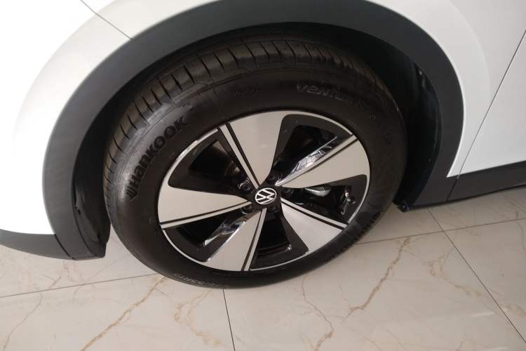 Used Volkswagen ID.4 X 2025 Smart Version Pure & Intelligent Enjoyment Edition Exterior 4