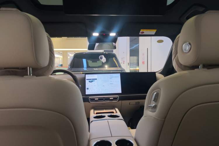 Used Li Auto L8 2025 Ultra Smart Refreshed Edition Headliner