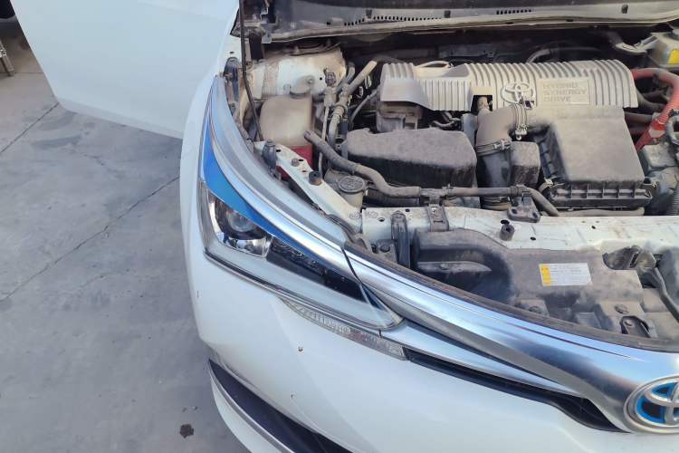 Used Toyota Corolla 2017 Revised Dual-Engine 1.8L E-CVT Leading Edition Right Front Headlight