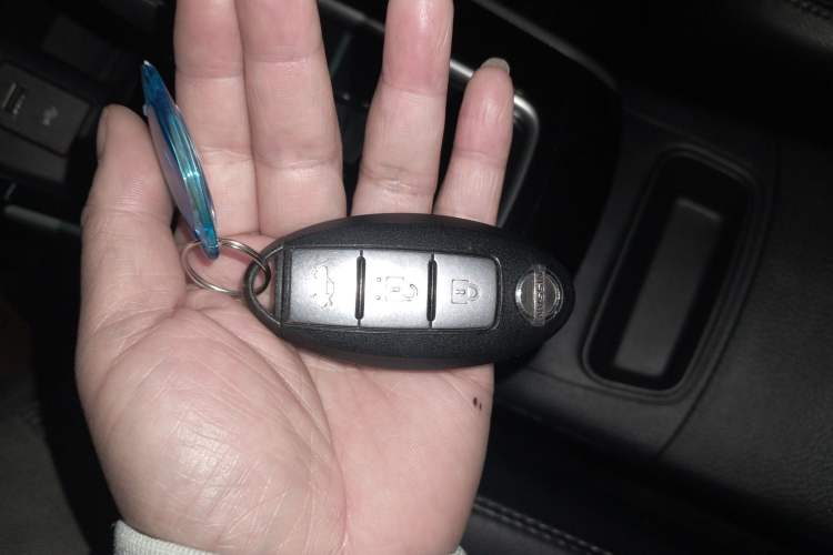 Used Nissan Sylphy 2019 1.6XV CVT Smart Connect Luxury Edition China VI Standard Vehicle Key