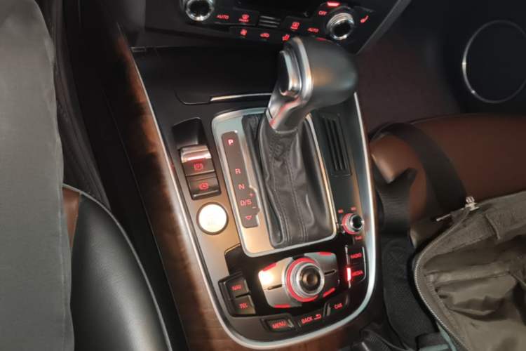 Used Audi Q5 2016 40 TFSI Comfort Model
