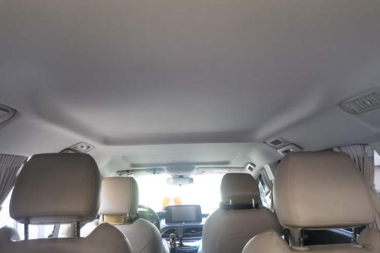 Used Buick GL8 2023 Land Executive Class Comfort Model