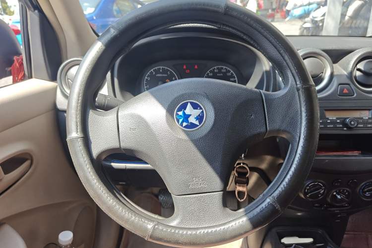 Used Venucia R30 2014 1.2L Manual Enjoyment Edition
