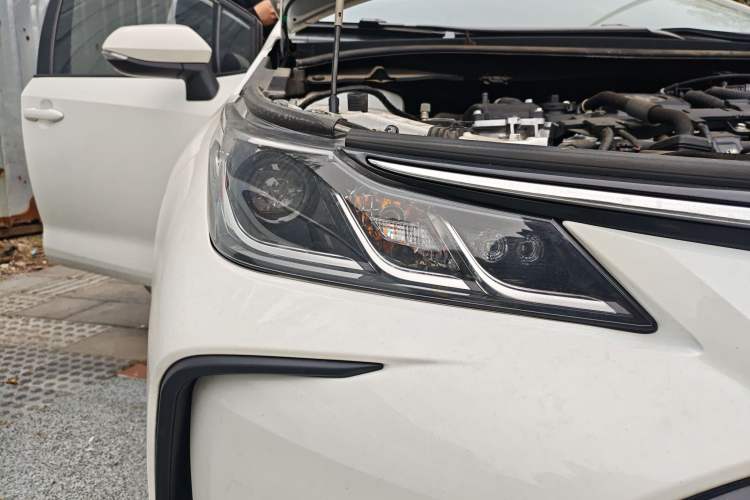 Used Toyota Corolla 2024 1.8L Smart Electric Hybrid Dual-Engine Elite Edition
