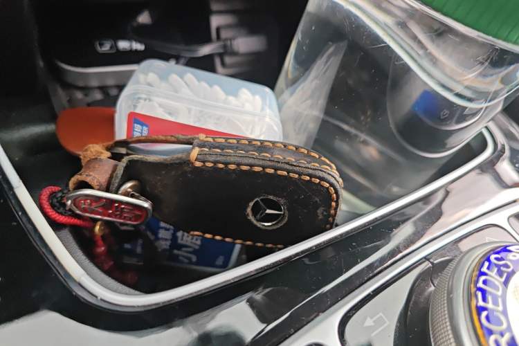 Used Mercedes-Benz E-Class 2016 E 200 L Sport Edition Vehicle Key