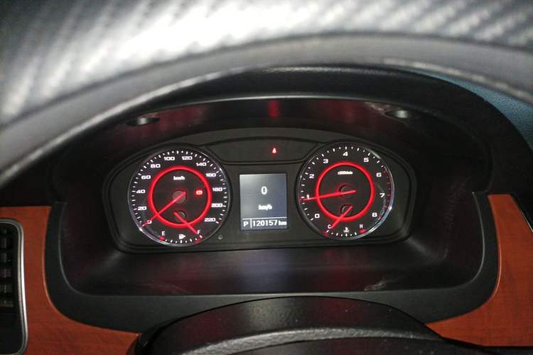 Used SAIC MAXUS G10 2016 2.0T Automatic Luxury Edition