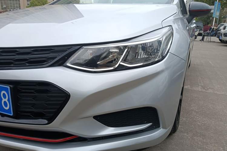 Used Chevrolet Cruze 2018 Redline 320 Automatic Pioneer Edition
