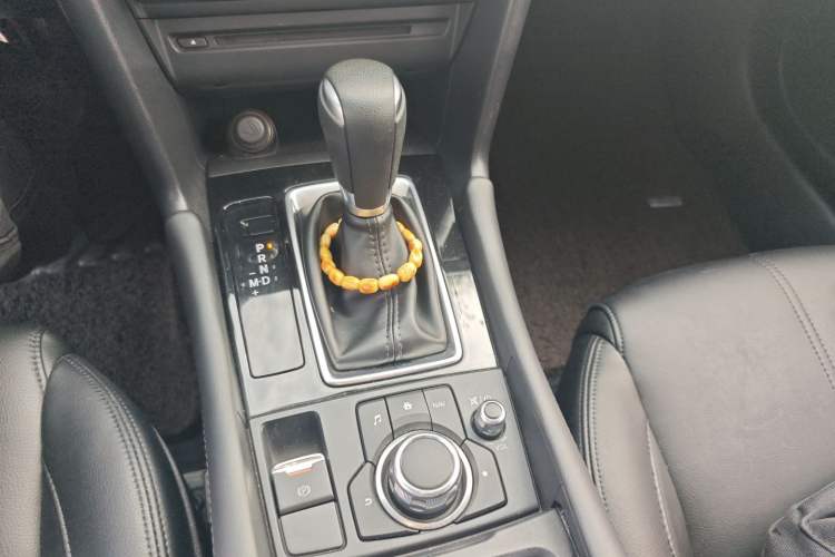 Used Mazda Mazda 3 Axela 2017 Hatchback 1.5L Automatic Luxury Model Emission Standard China V