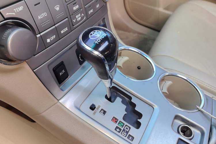 Used Toyota Highlander 2009 2.7L Two-Wheel Drive 7-Seater Luxury Edition