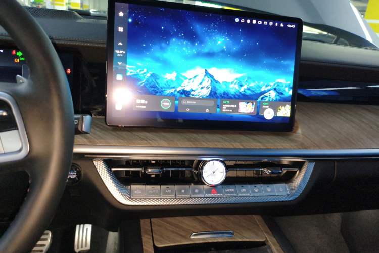 Used Tank 500 New Energy 2023 Hi4-T Audio And AC Panel