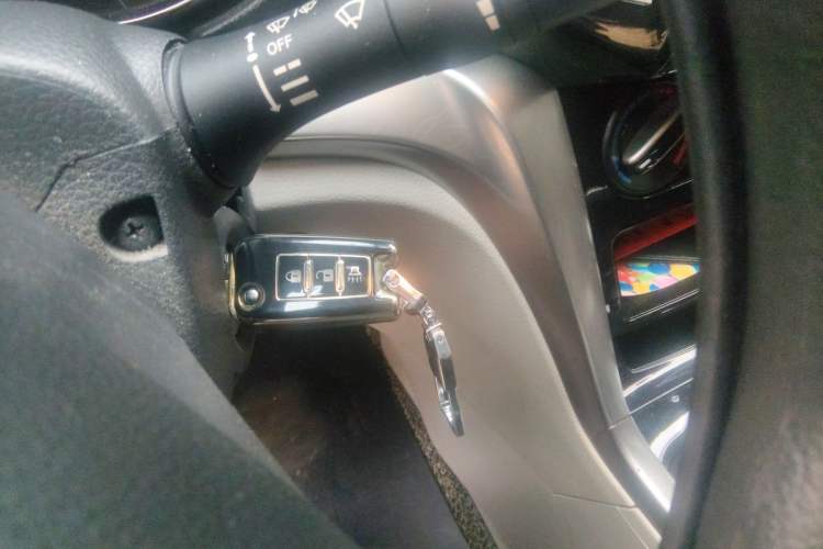 Used Venucia T70 2016 2.0L Manual RuiQu Version