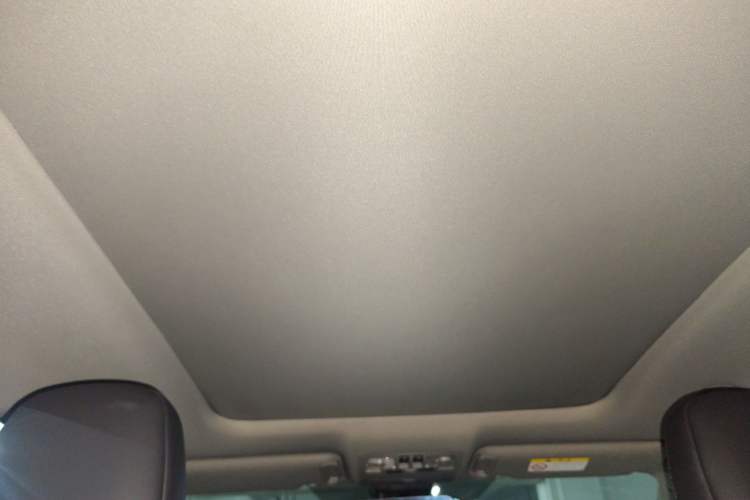 Used Toyota Highlander 2018 2.0T Four-Wheel Drive Luxury Edition 7 Seats China V Emission Standard
