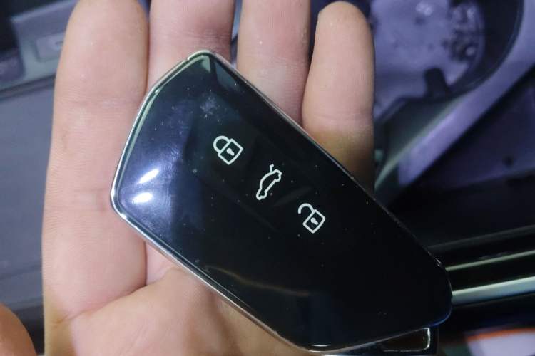 Used Volkswagen ID.6 CROZZ 2022 Long-Range PRO Edition
