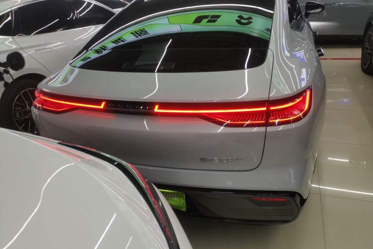 Used Geely Galaxy 8 2025 130km EM-P Starship Edition